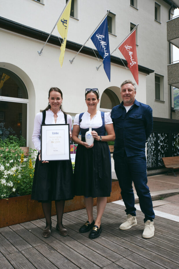 Foto mit den Preisträgern des best Family Hideaway 2026
